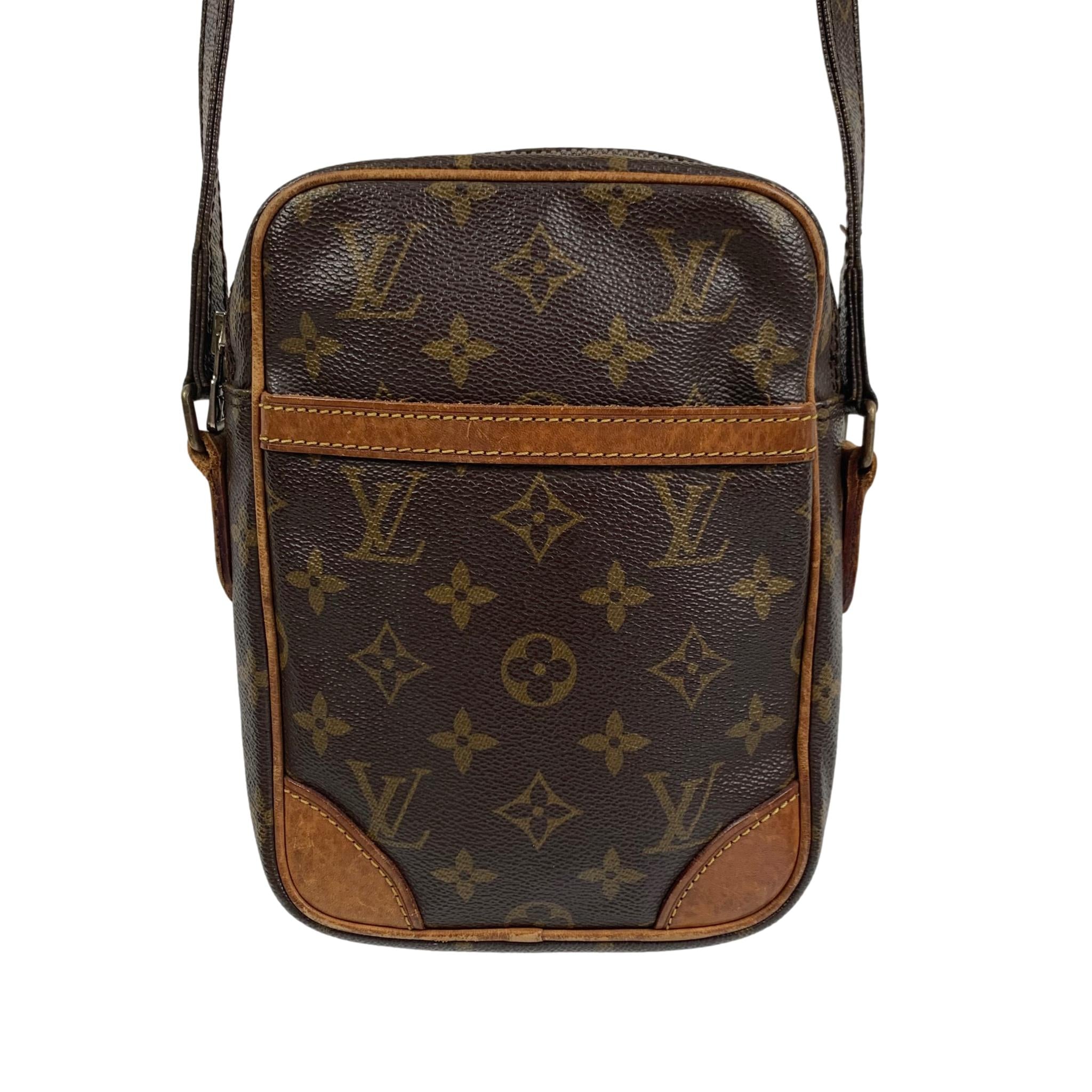 Louis Vuitton LV Danube Monogram Logo Vintage Camera Shoulder Sling Bag