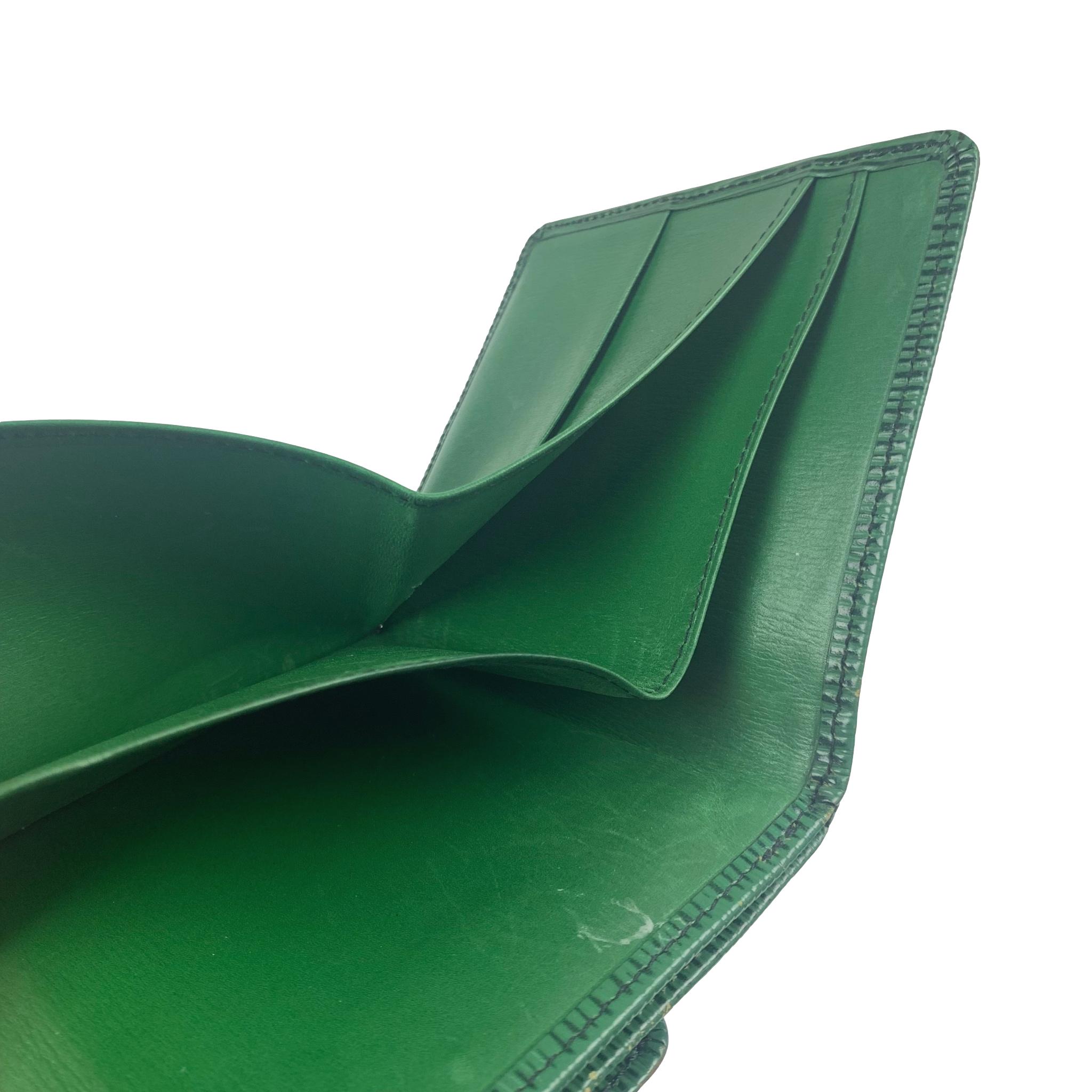 Louis Vuitton Green Epi Twist Wallet Leather ref.797100 - Joli Closet
